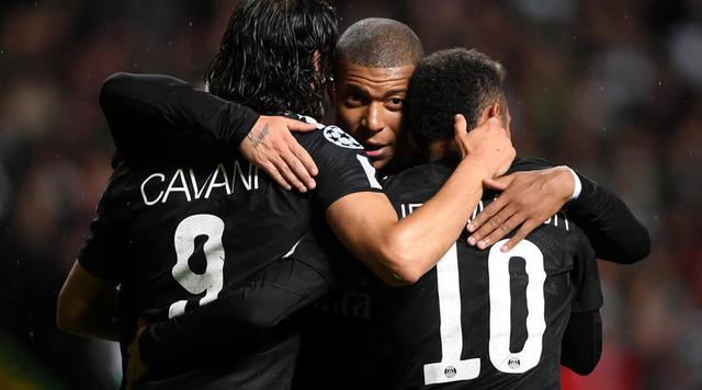 篮球CBA比赛尾声出现争议判罚引热议