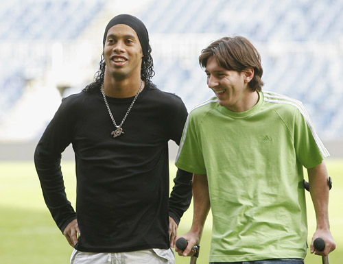 2025中超抢断榜：西海岸杨希以105次居首，英博吕焯毅排第二