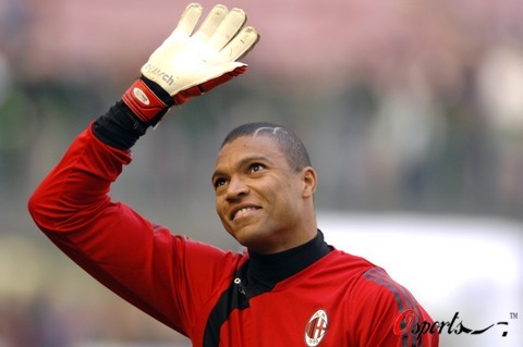 欧罗巴夺冠赔率：曼联领跑缩水 热刺降至1赔2（欧联杯夺冠赔率更新：曼联仍居首且赔率走低，热刺下调至1赔2）