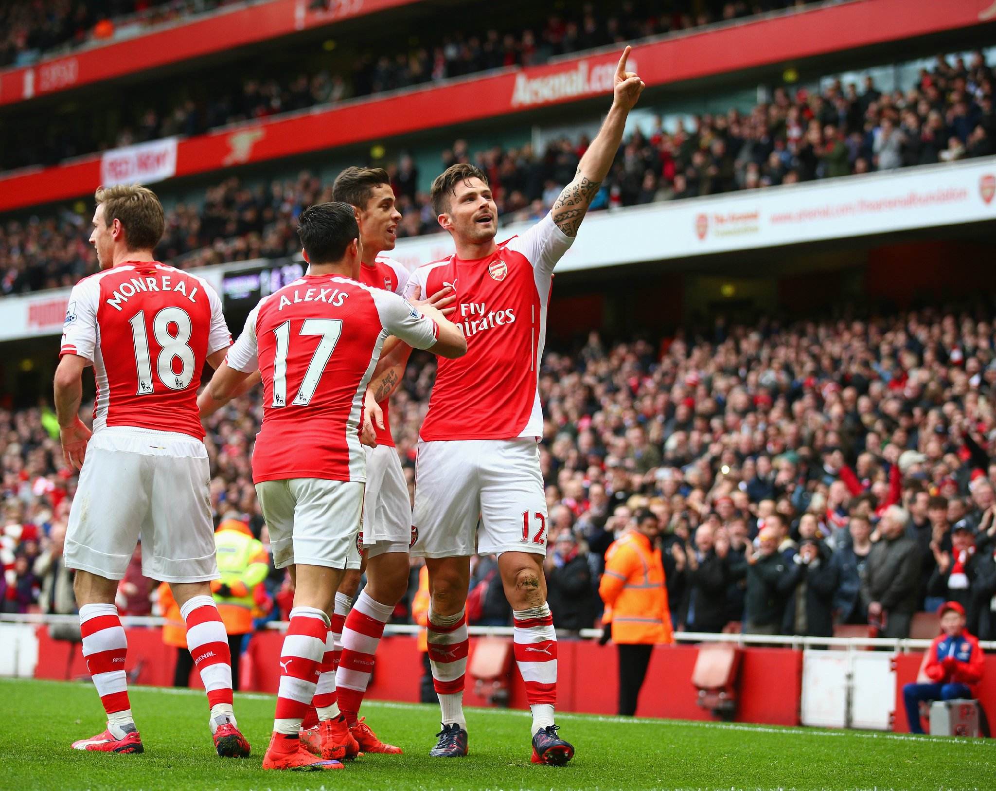 队报：球迷不满英超取消节礼日赛程，认为英超违背了传统（《队报》：英超取消节礼日赛程惹恼球迷，被指有违传统）