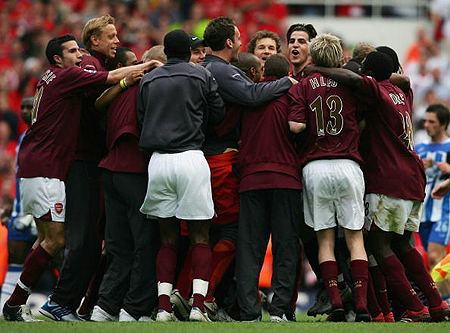 爆冷！广东狂输山西14分，进攻拉胯失误多，奎因首秀拉胯