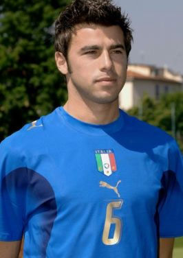 中英青训交流会嘉宾：绝杀韩国转型后卫；枪手铁闸曾获世界杯