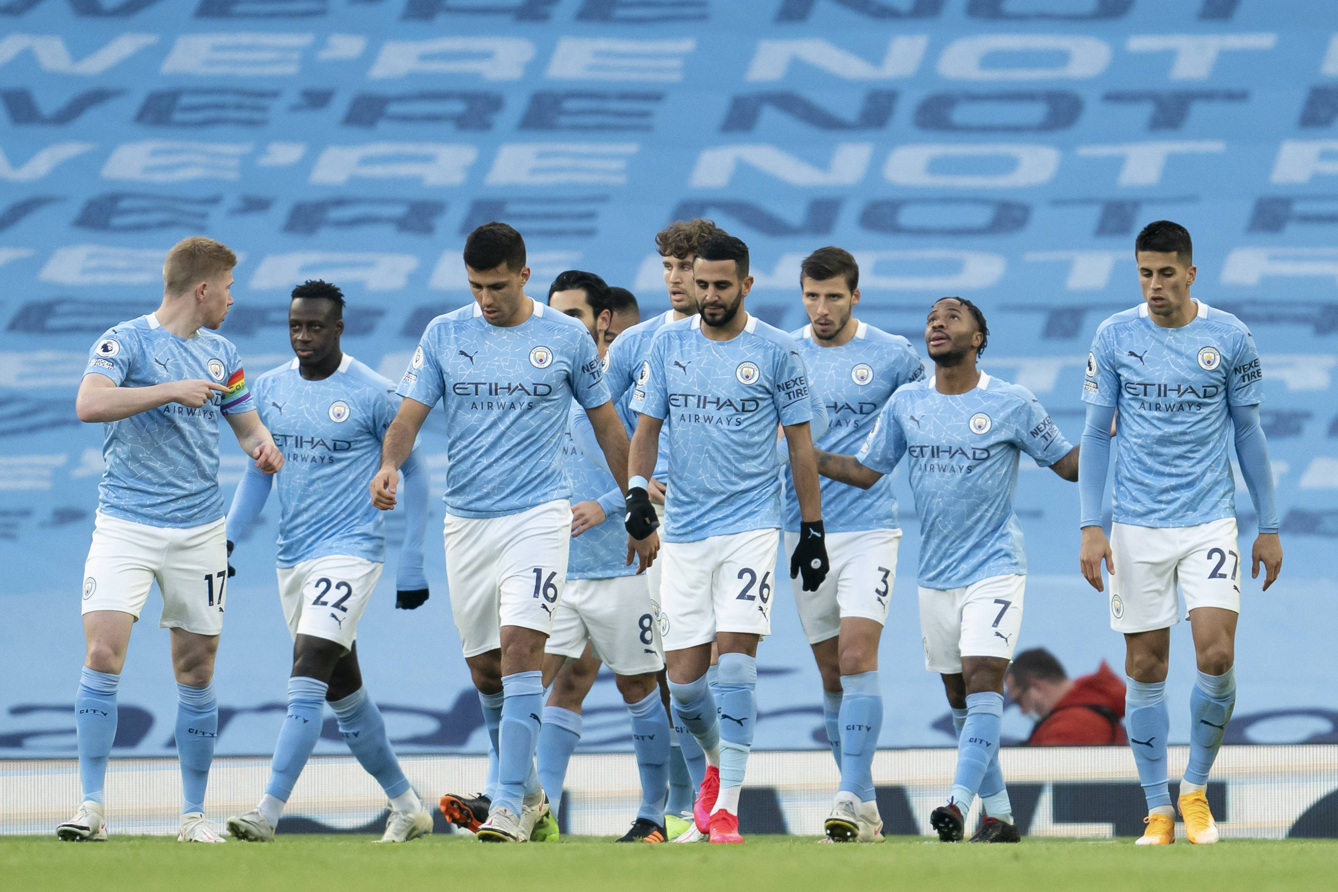 克雷桑在中超表现突出，国安亚冠奖金或成关键，球队需重视中场深度。（克雷桑闪耀中超，亚冠奖金或成国安关键筹码，球队须强化中场厚度）