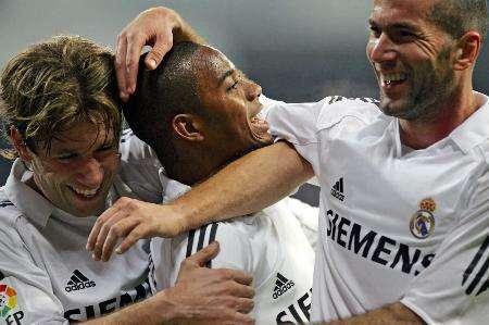 最疯狂的补时，足球的魅力都在这（补时最狂，这才是足球的魅力）