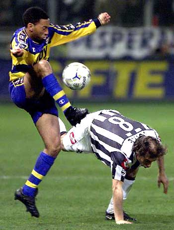 广东3外适配度太高！奎因萨姆纳轮番轰炸，萨林杰态度回暖顶内线